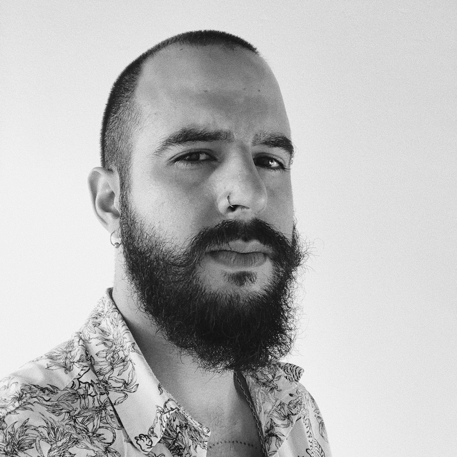 Ve al perfil de Rodrigo Lezcano