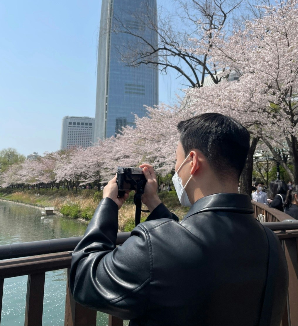 Zum Profil von Wood BAEK