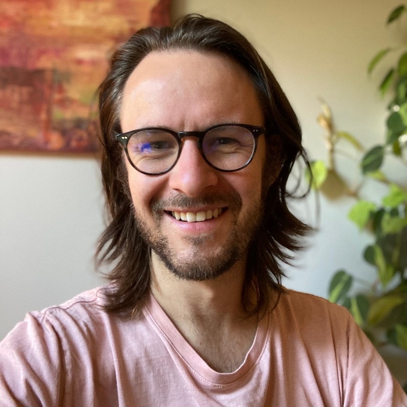 Zum Profil von Alex Johnson