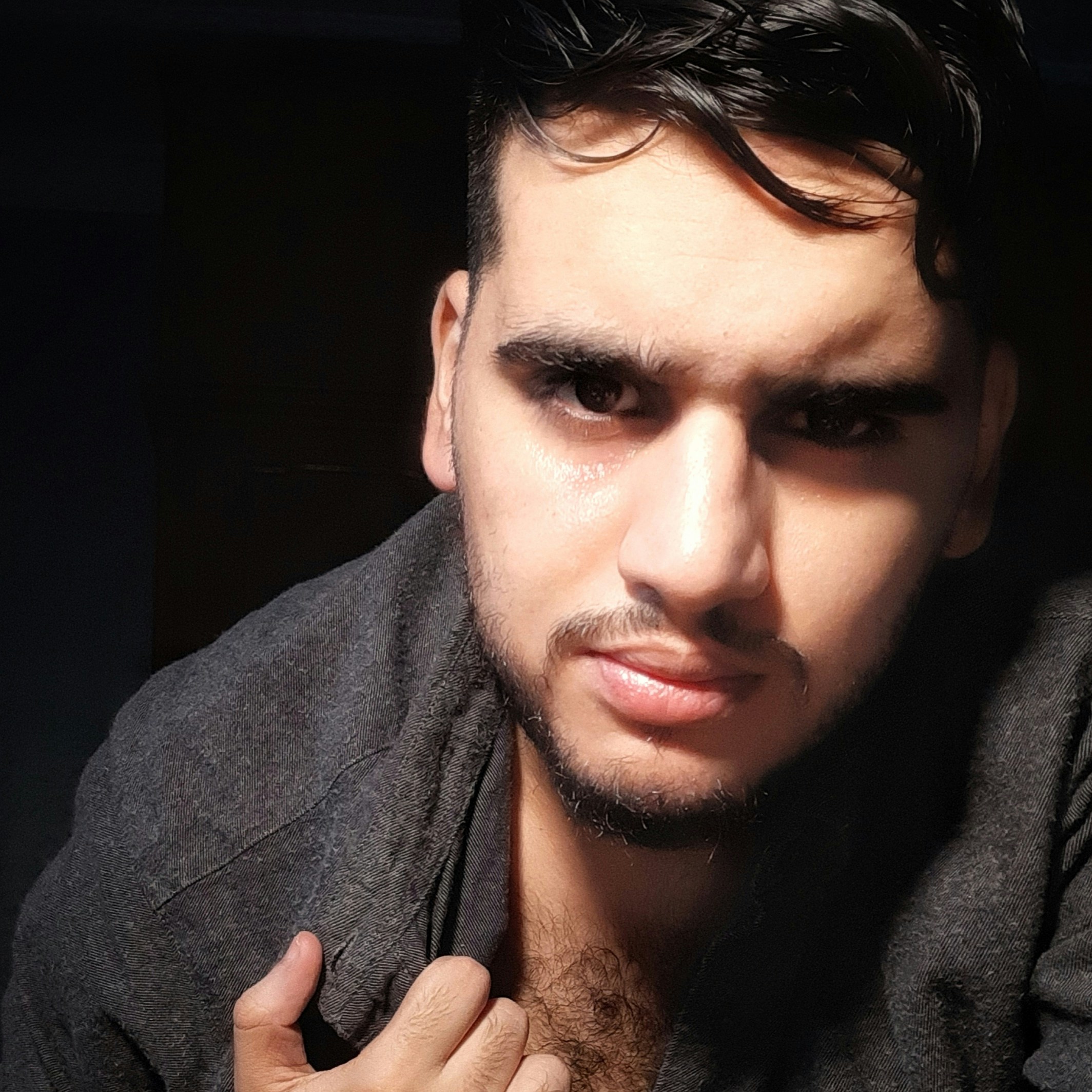 Go to FETHI BOUHAOUCHINE's profile