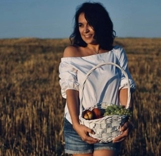 Go to Natasha Kovtun🇺🇦's profile