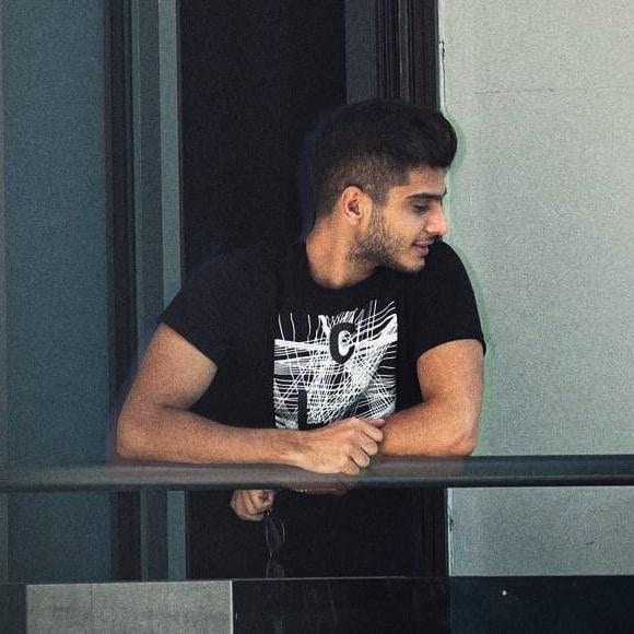 Ve al perfil de Hamidreza