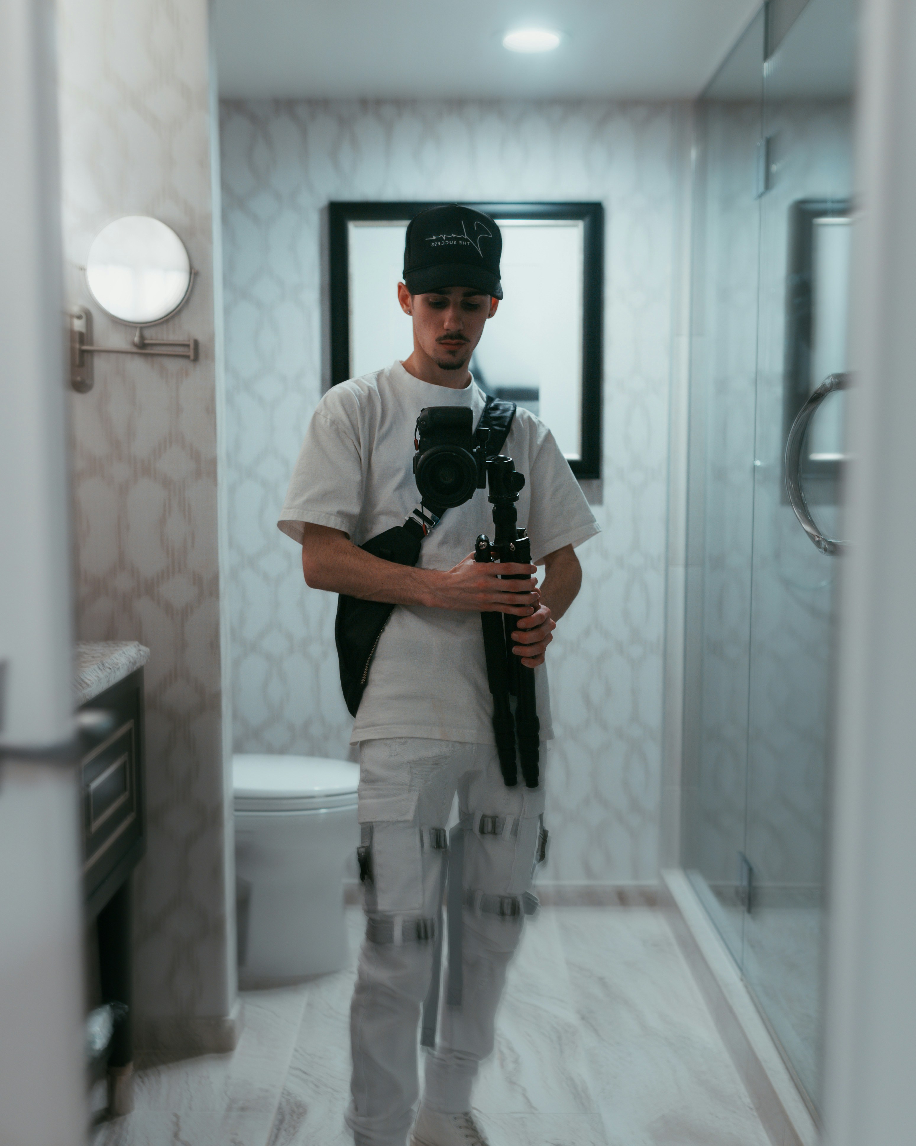 Zum Profil von ConfinedRiley