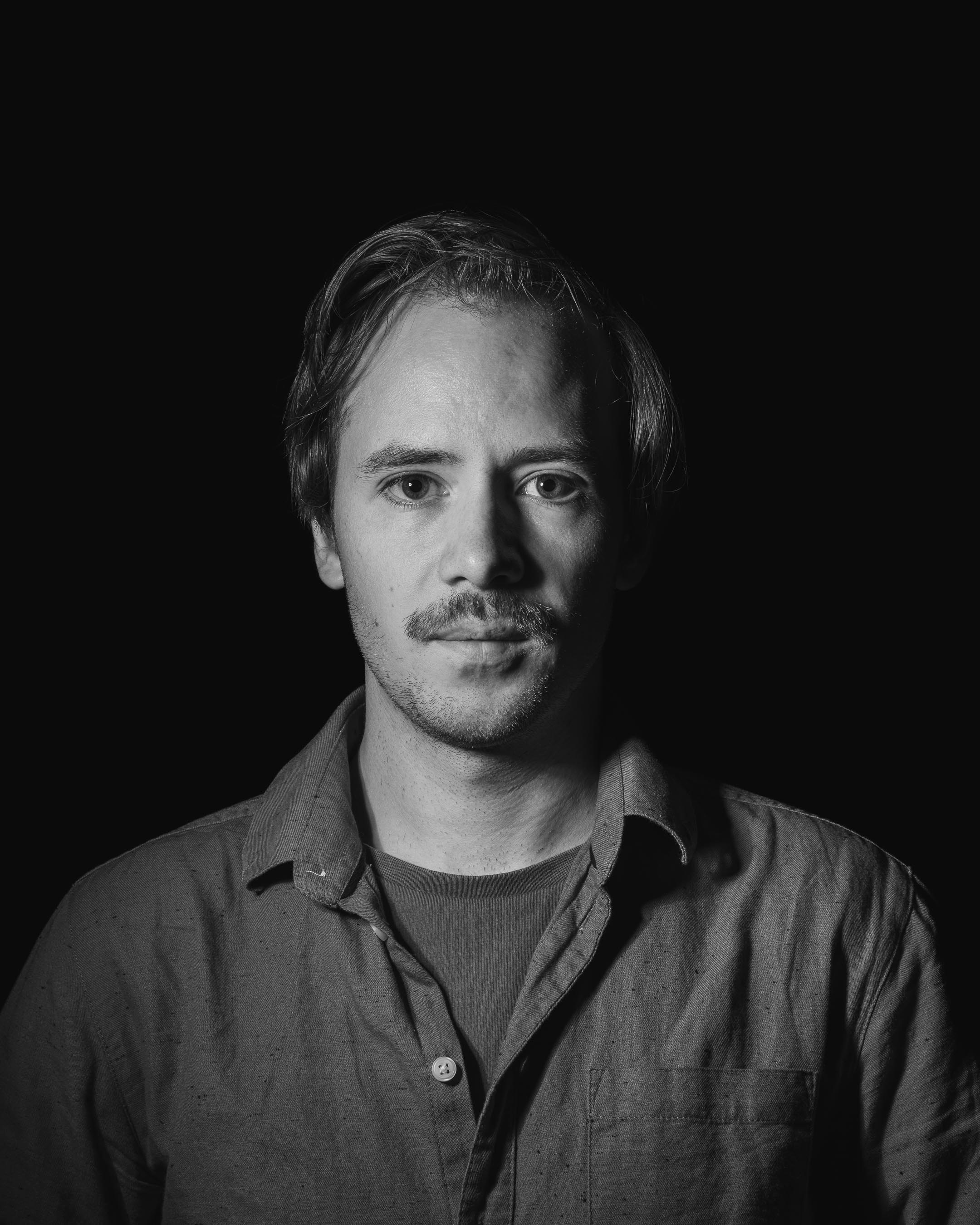 Buka profil Robert Rey
