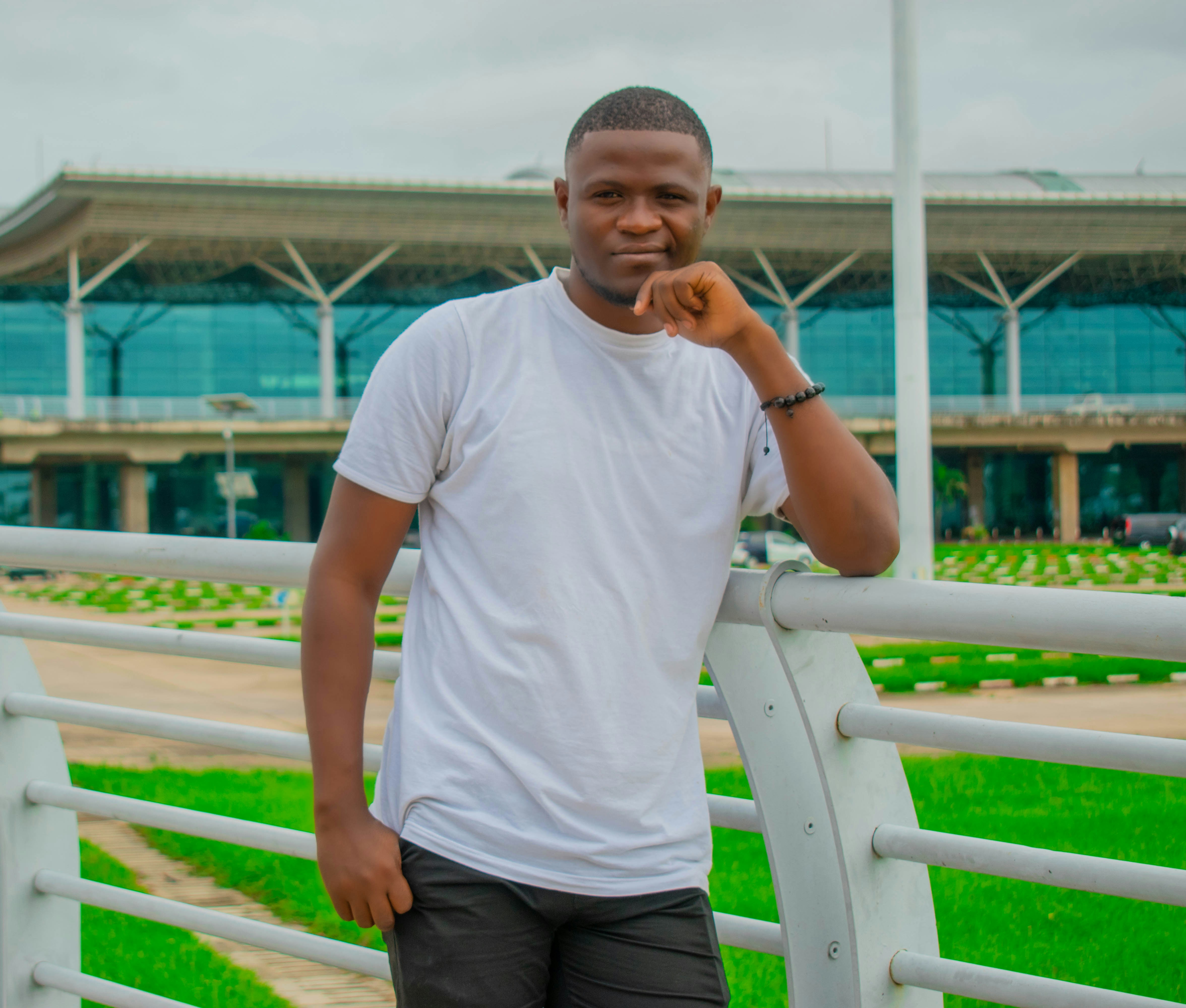 Go to Valdhy Mbemba's profile