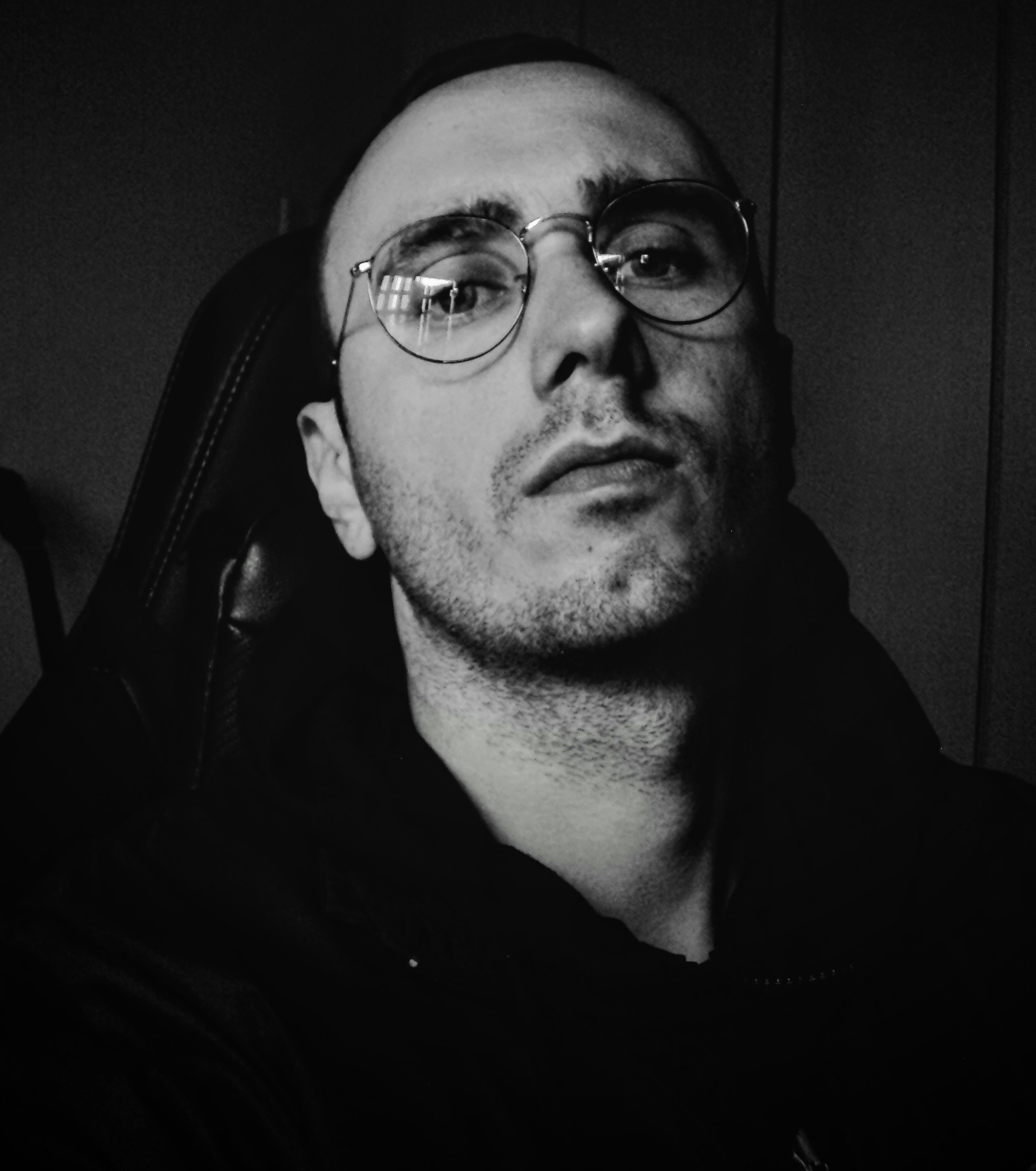 Go to Daniel Resende's profile