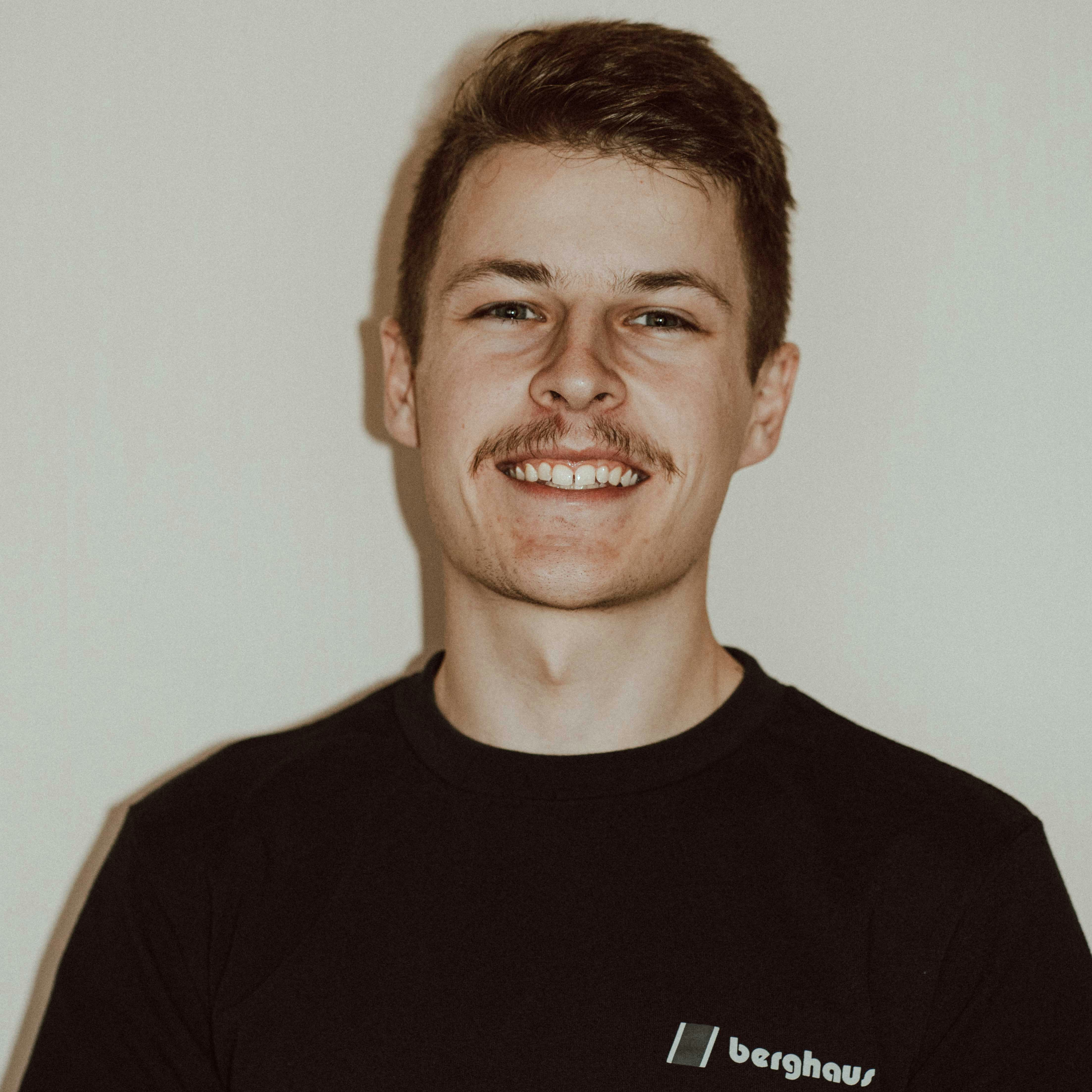 Go to Marcel Strauß's profile