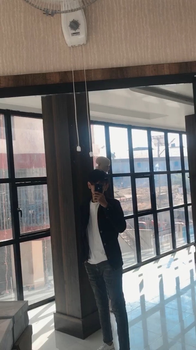 Ve al perfil de Parasar Nepal