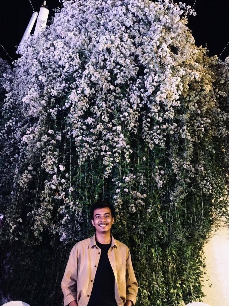 Go to Het Suthar's profile