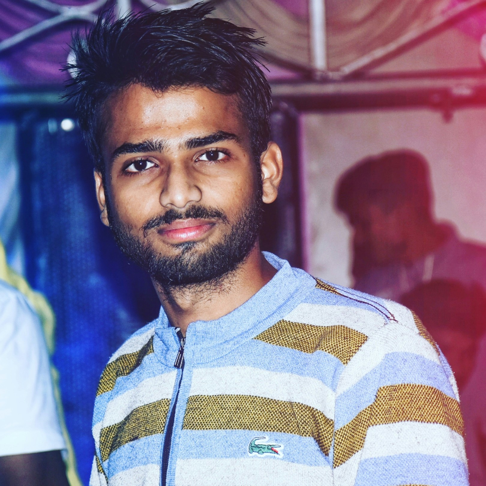 Zum Profil von Akshat Raj