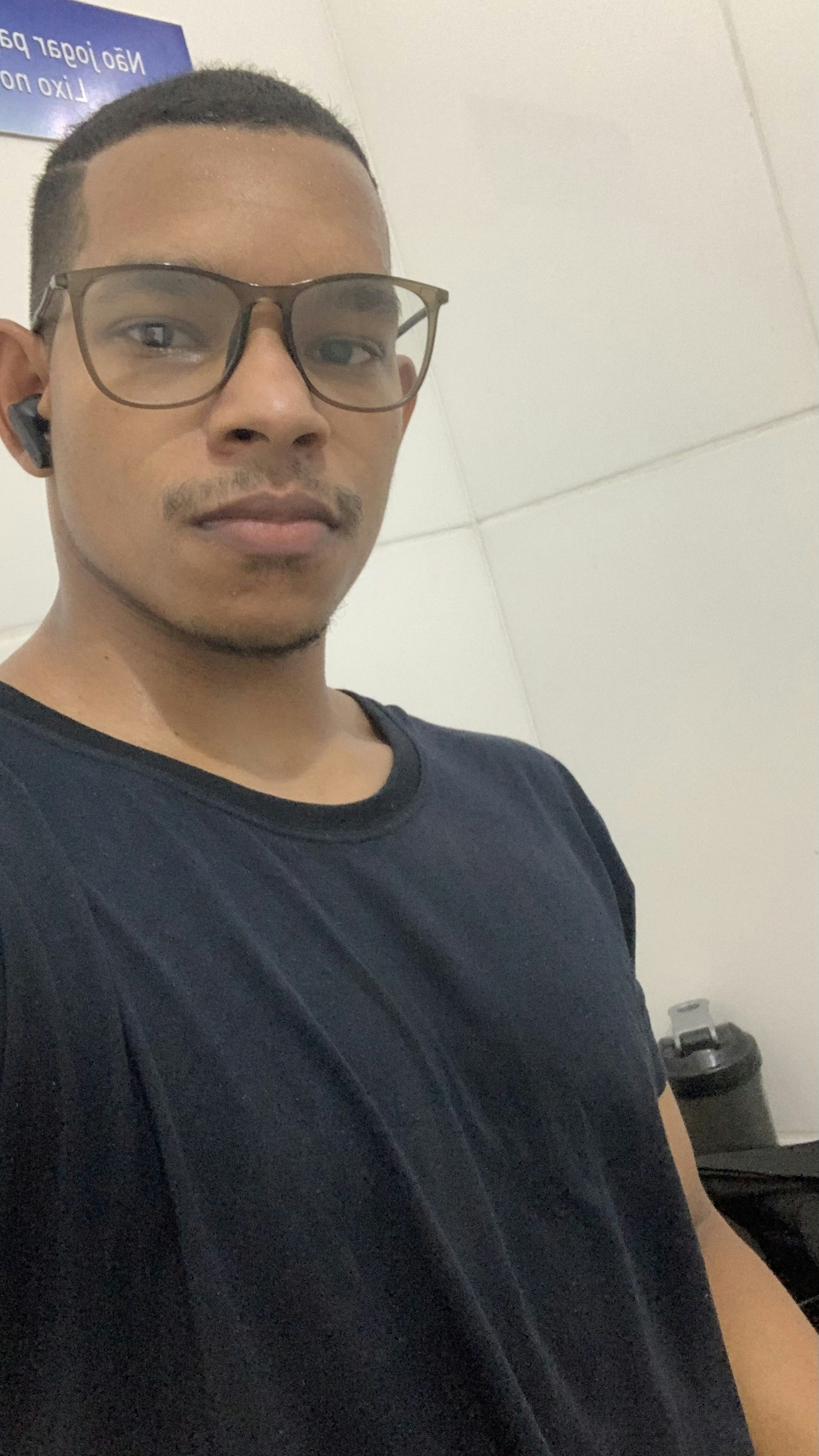 Ve al perfil de Adenilton Paulo