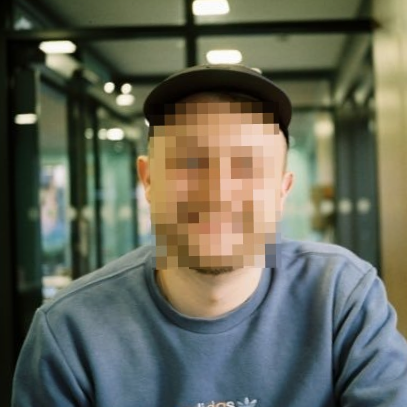 Ir para o perfil de Chris