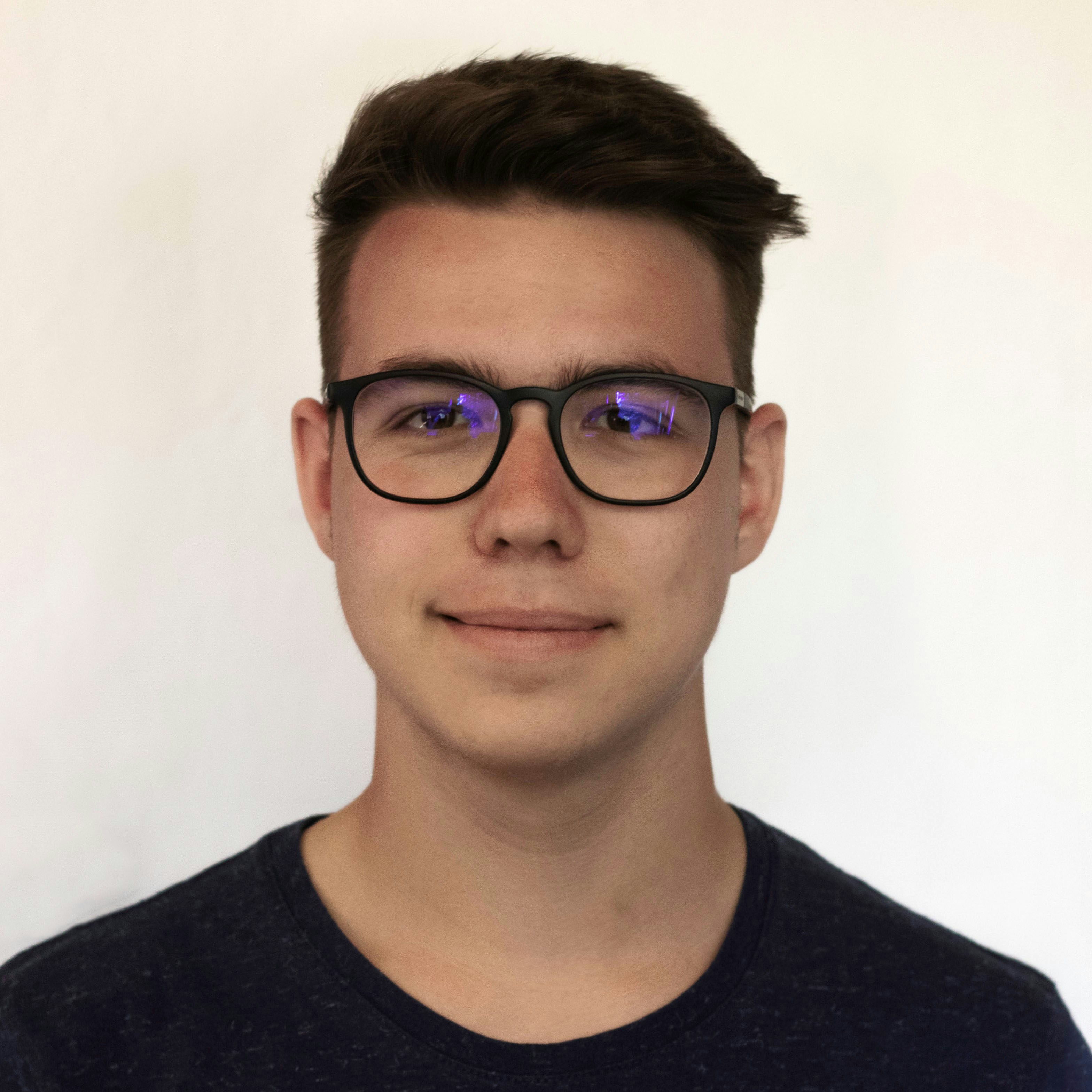 Go to Daniel Mačura's profile