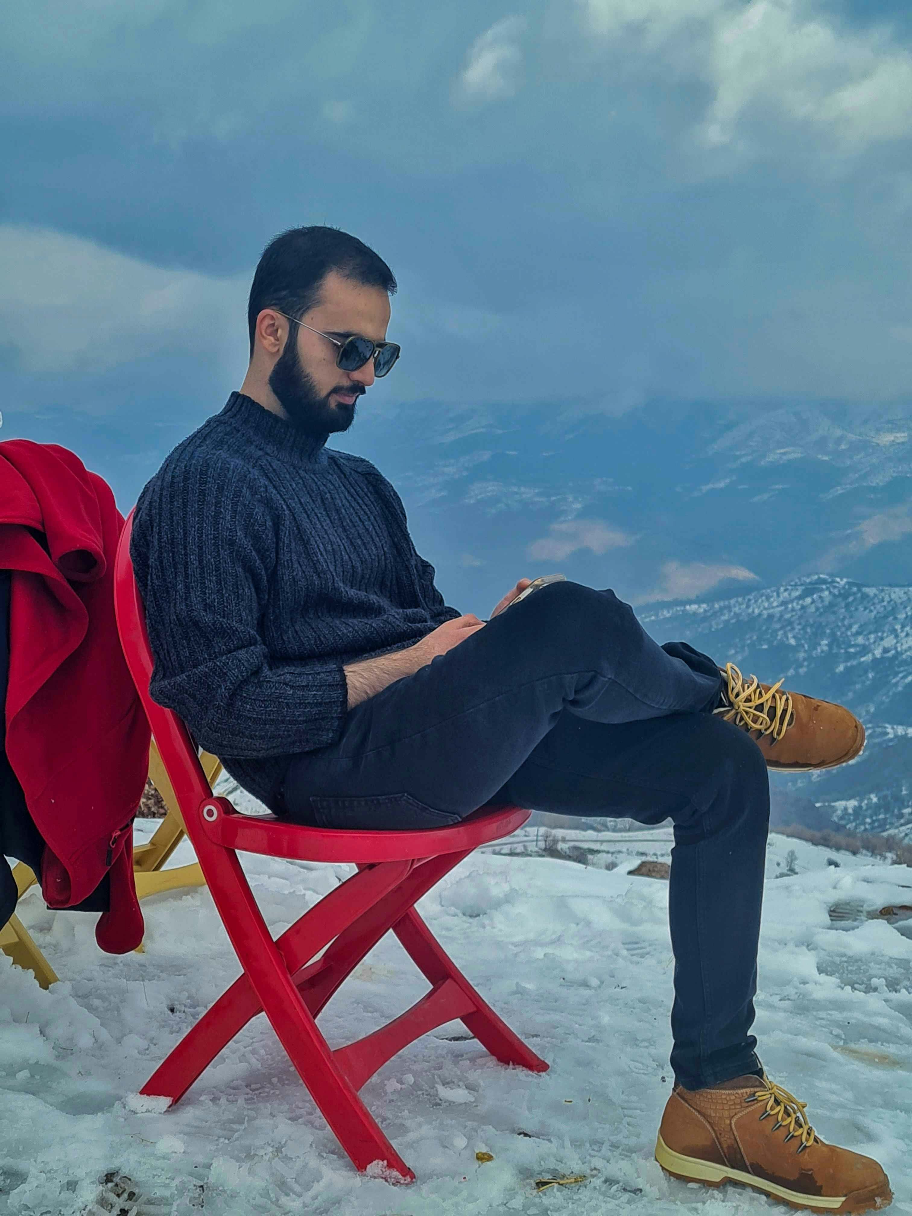 Zum Profil von Amir ...