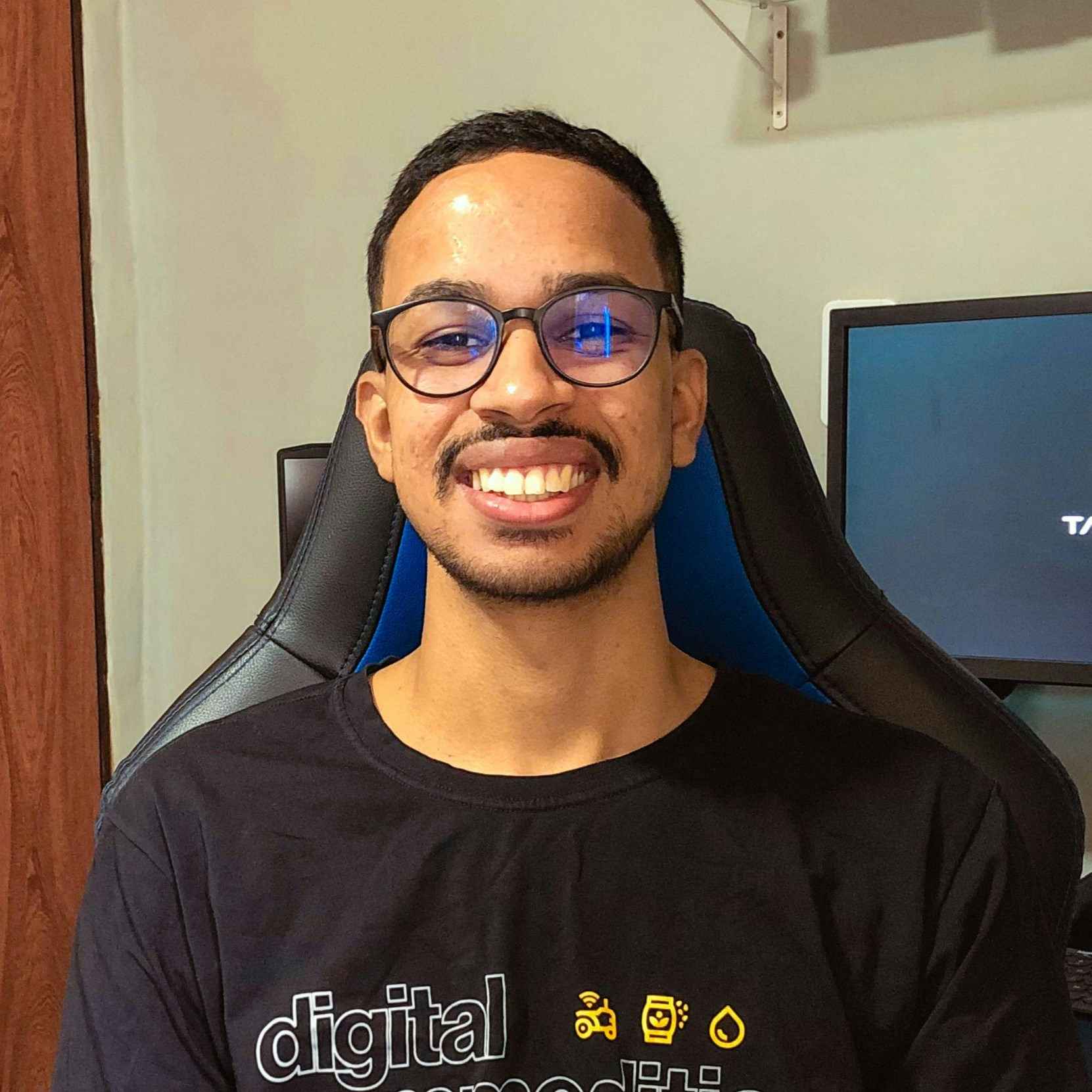 Go to Gabriel Tomaz's profile