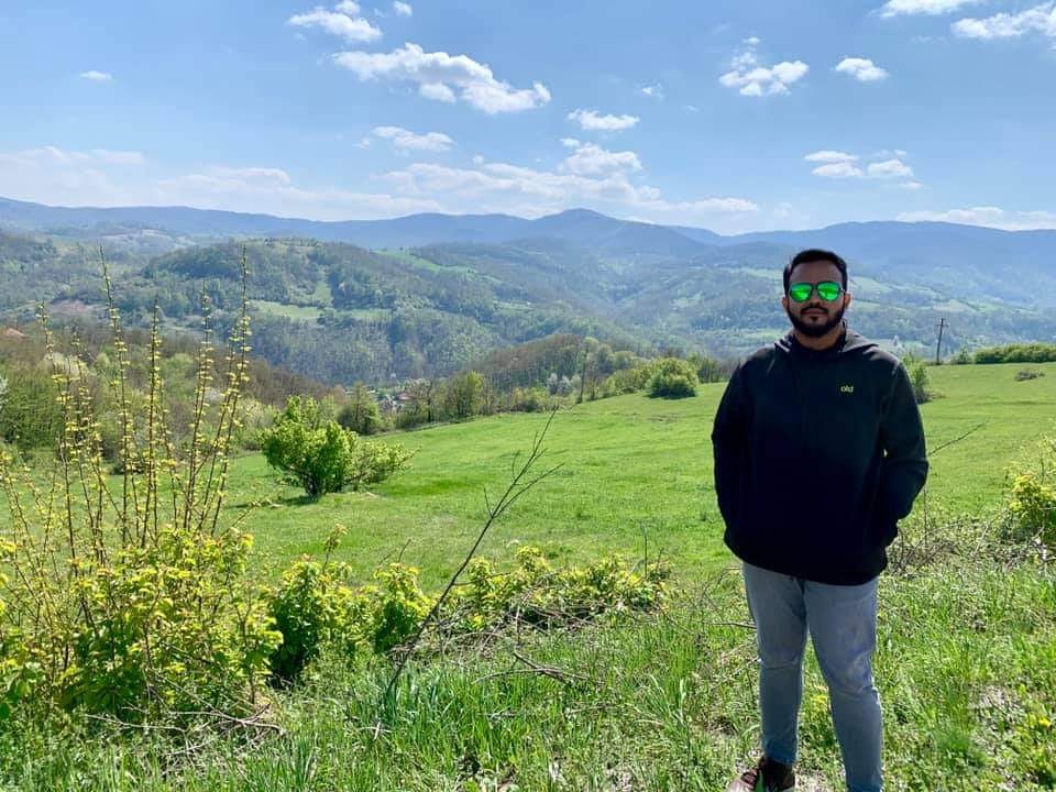 Go to Vivek Vg's profile