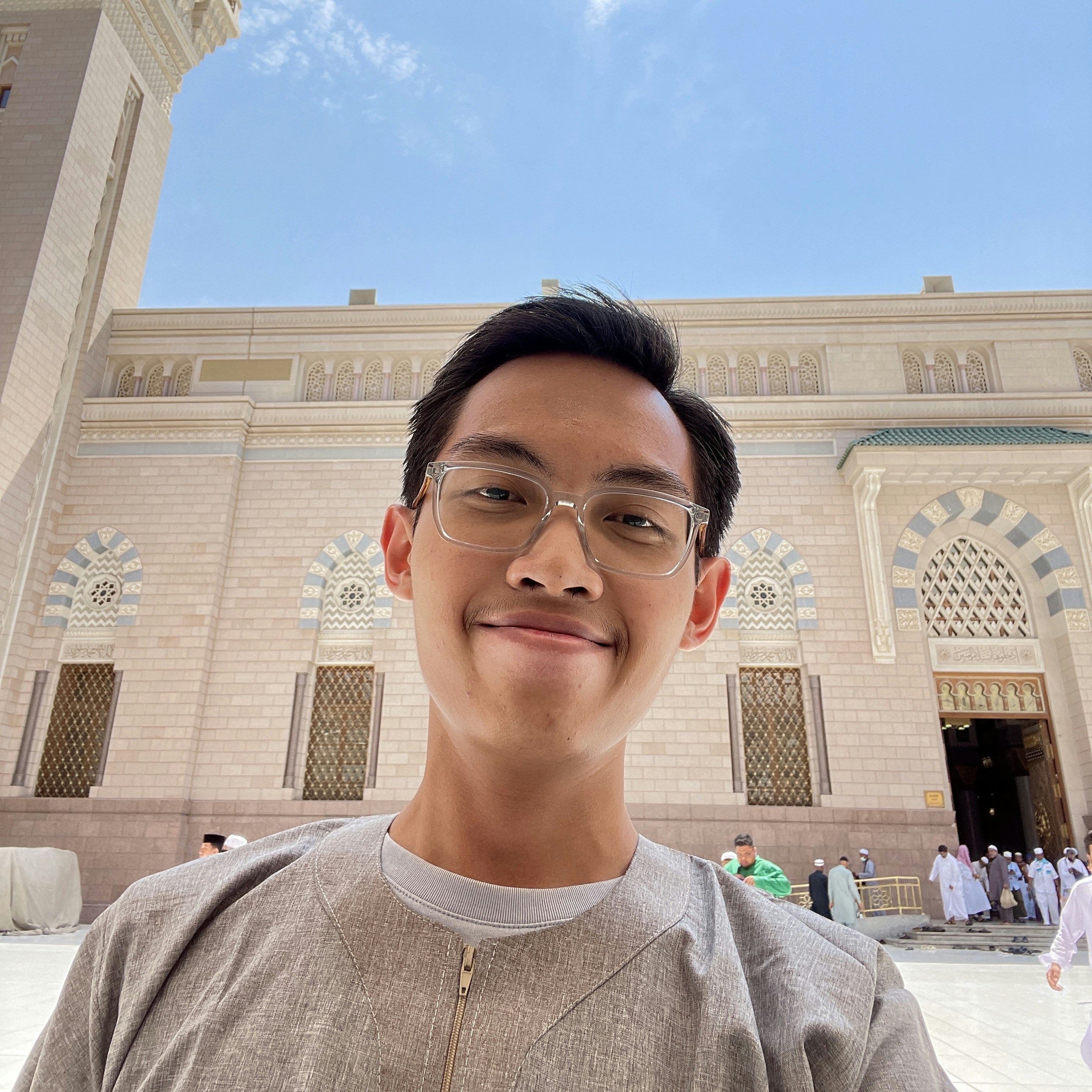 Zum Profil von Raihan Firdaus