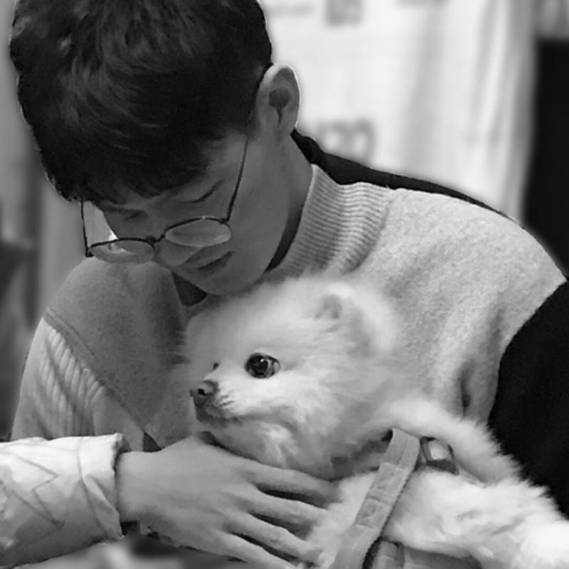 Ve al perfil de Zachary