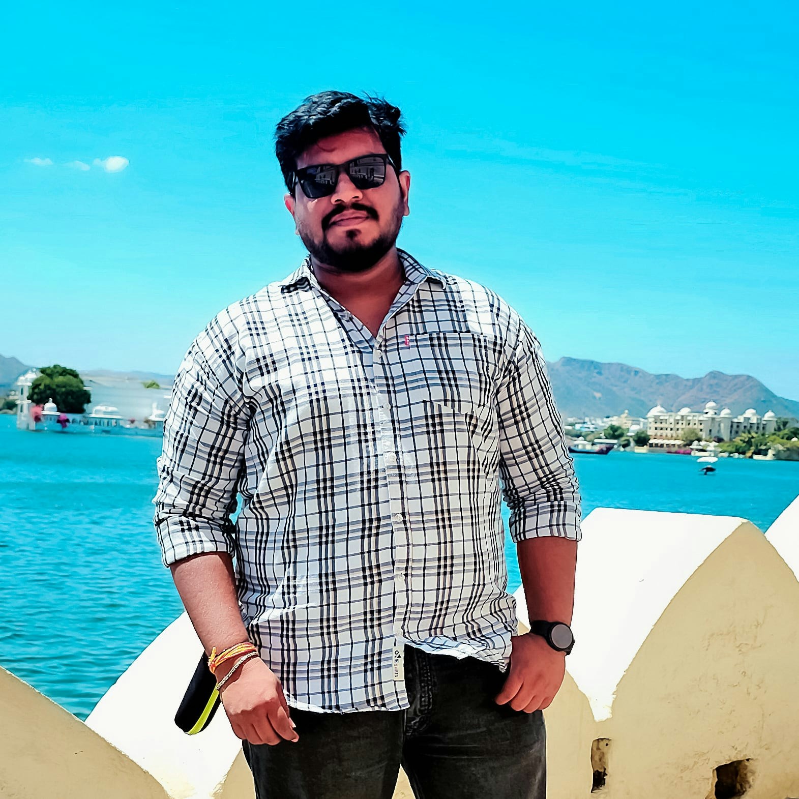 Go to Divam Suthar's profile