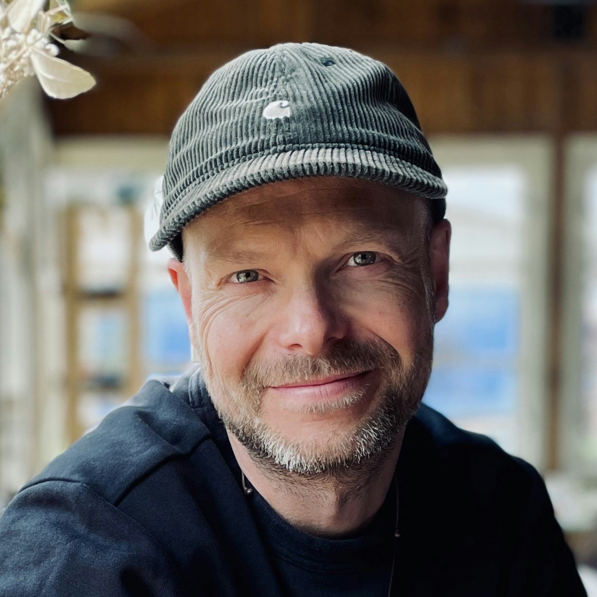 Go to André's profile