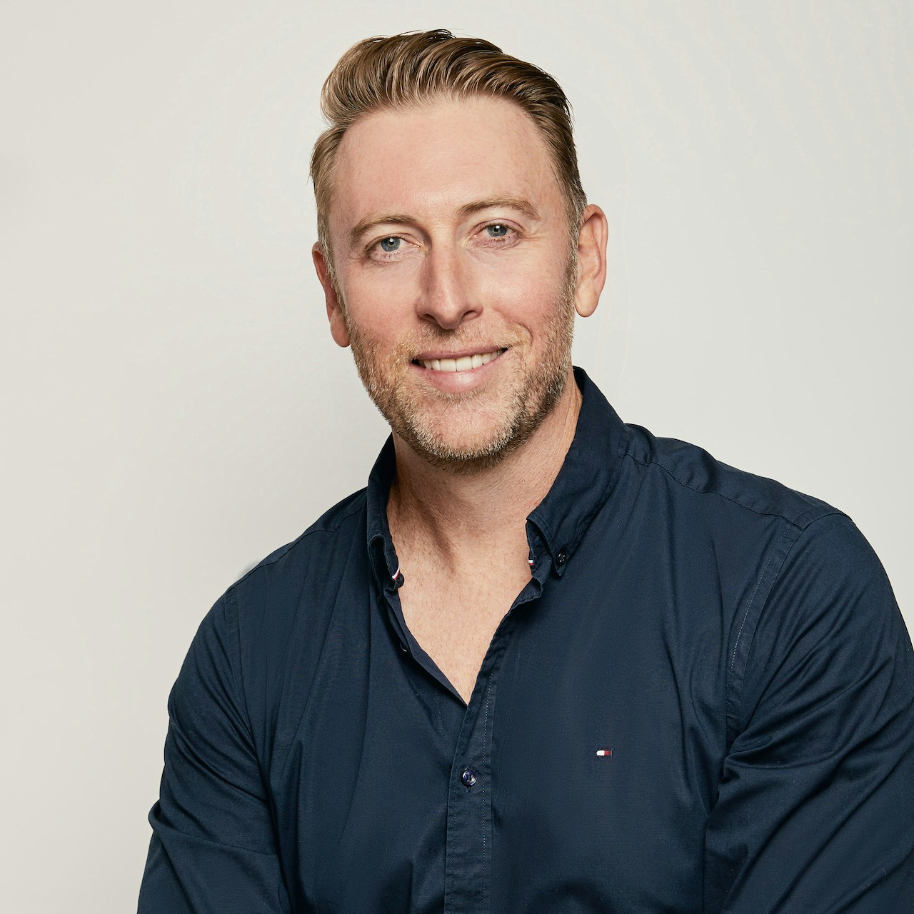 Ve al perfil de Christian Devereux