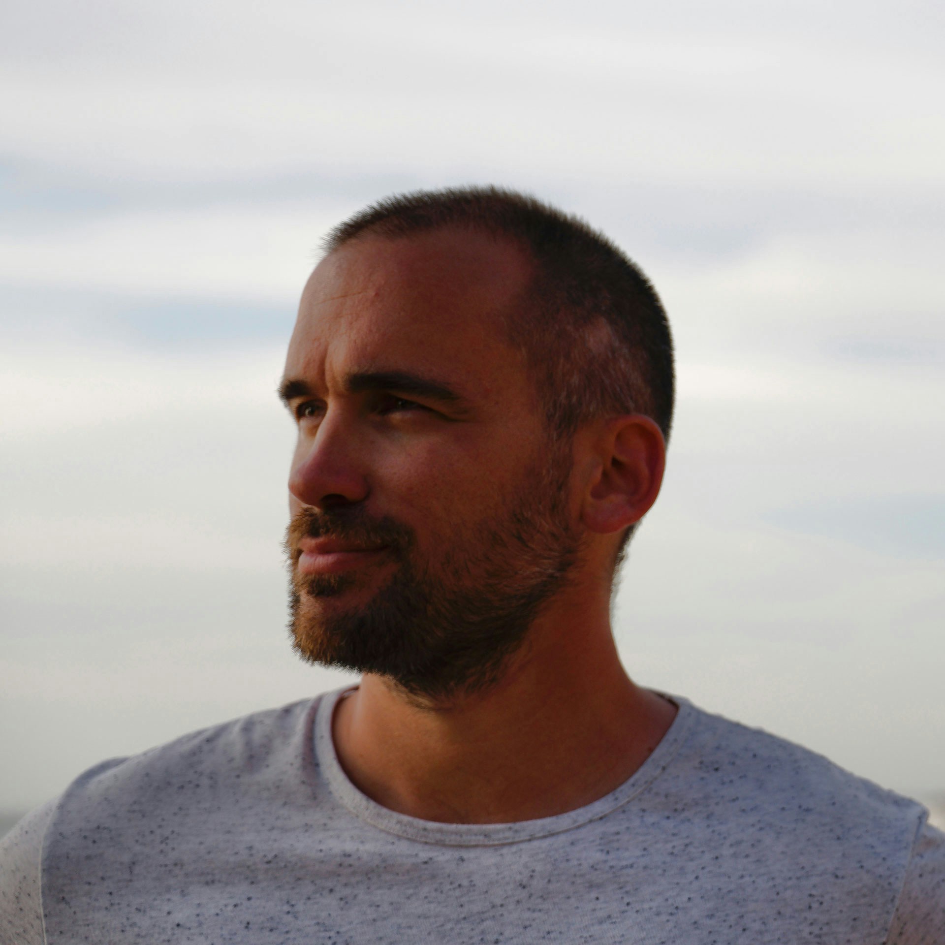Laszlo Ovegesのプロフィールを見る