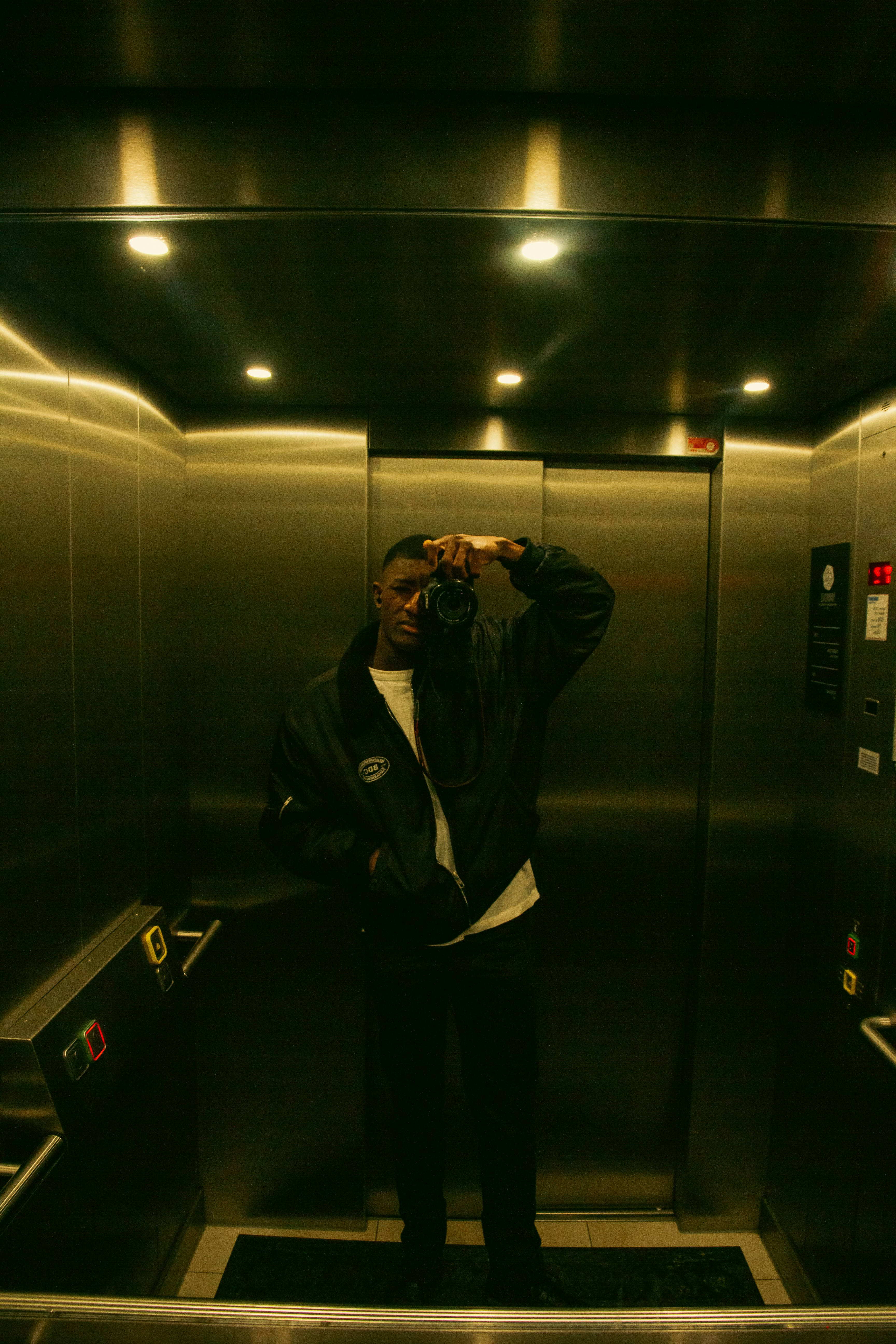 Go to Émile Bonga's profile