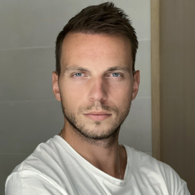 Go to Daniel Olah's profile