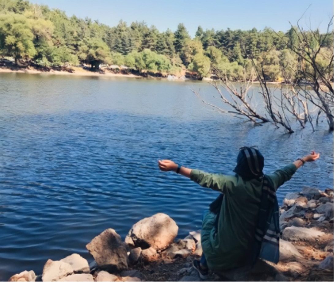 Go to 𝐌𝐮̈𝐜𝐞𝐥𝐥𝐚 𝐁𝐞𝐧𝐠𝐢 𝐂𝐨̈𝐦𝐞𝐫𝐭's profile