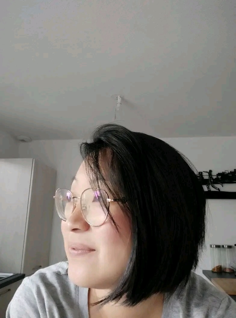 Ve al perfil de Abeline RIVES