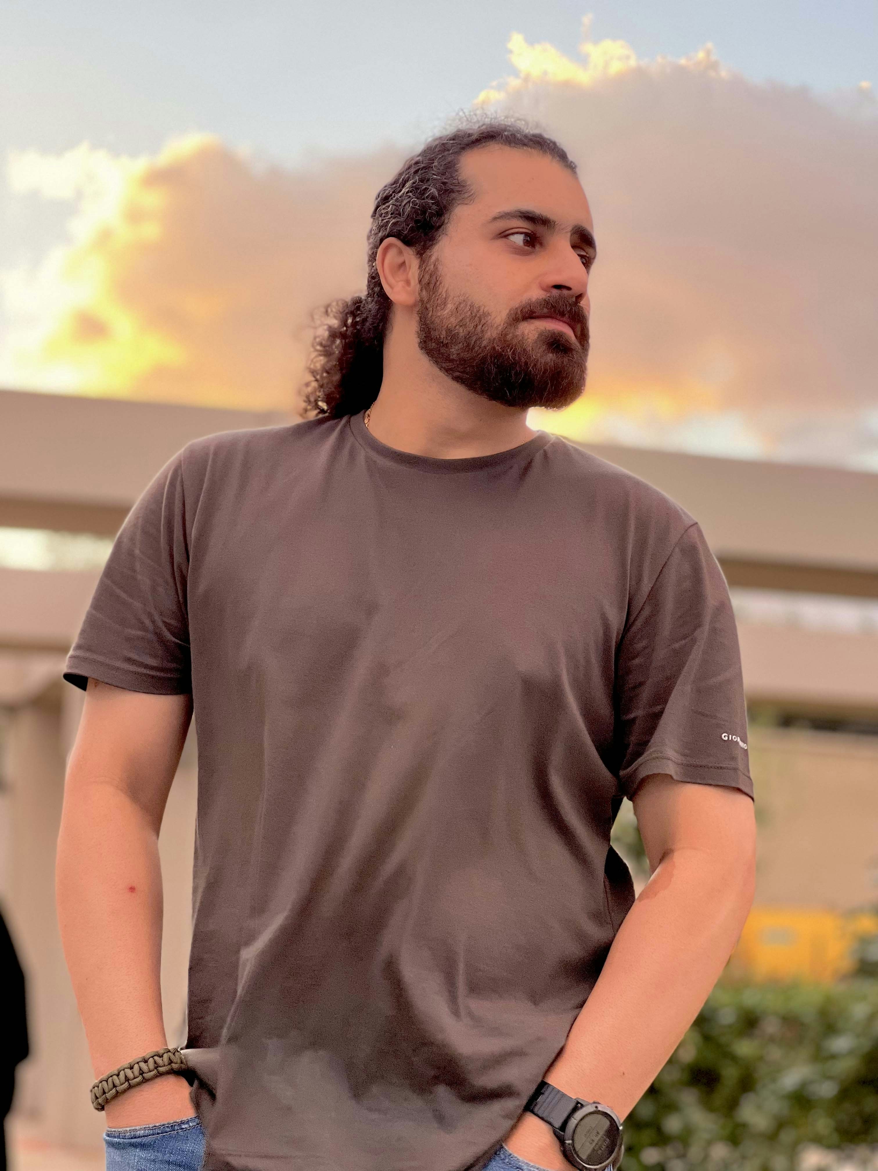 Buka profil Danial Siavash
