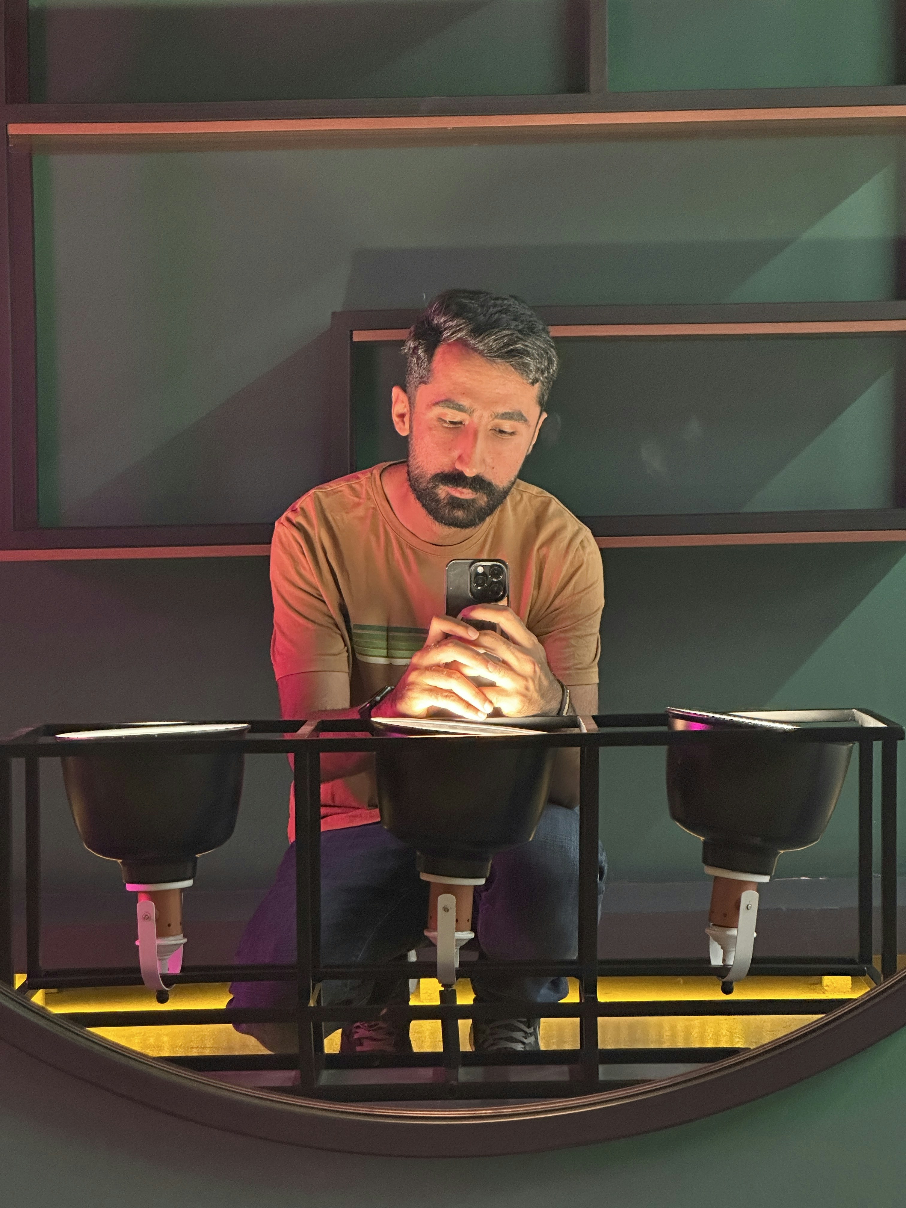 Go to Aryo Garshasbi's profile