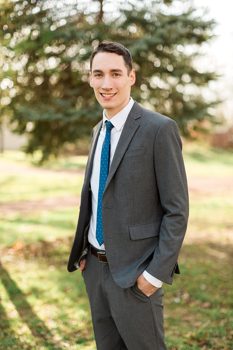 James Feshのプロフィールを見る