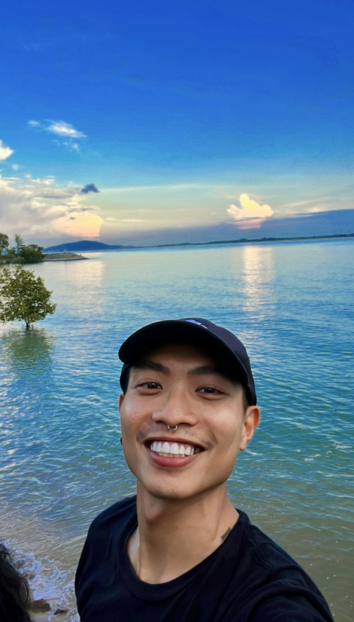 Buka profil Zachary Black