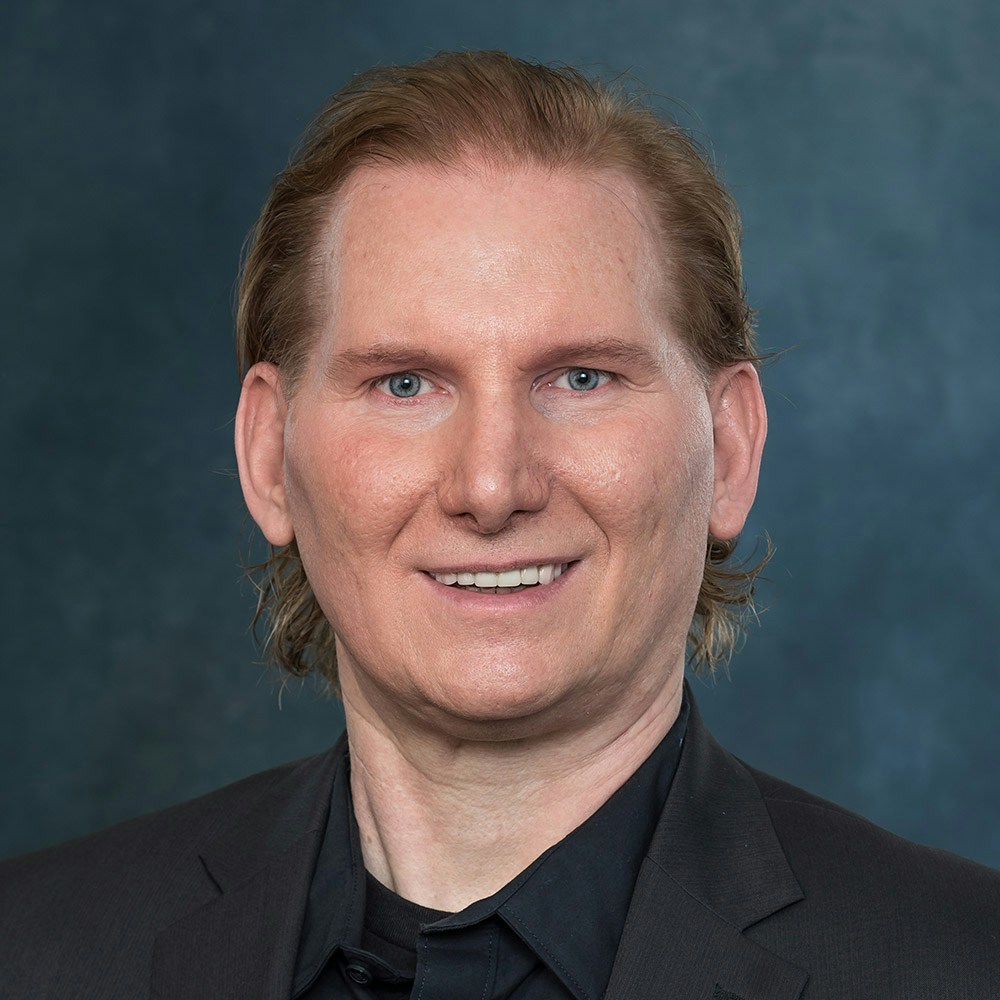 Ve al perfil de Robert Woeger