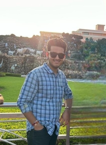 Ve al perfil de Mayank Kapoor