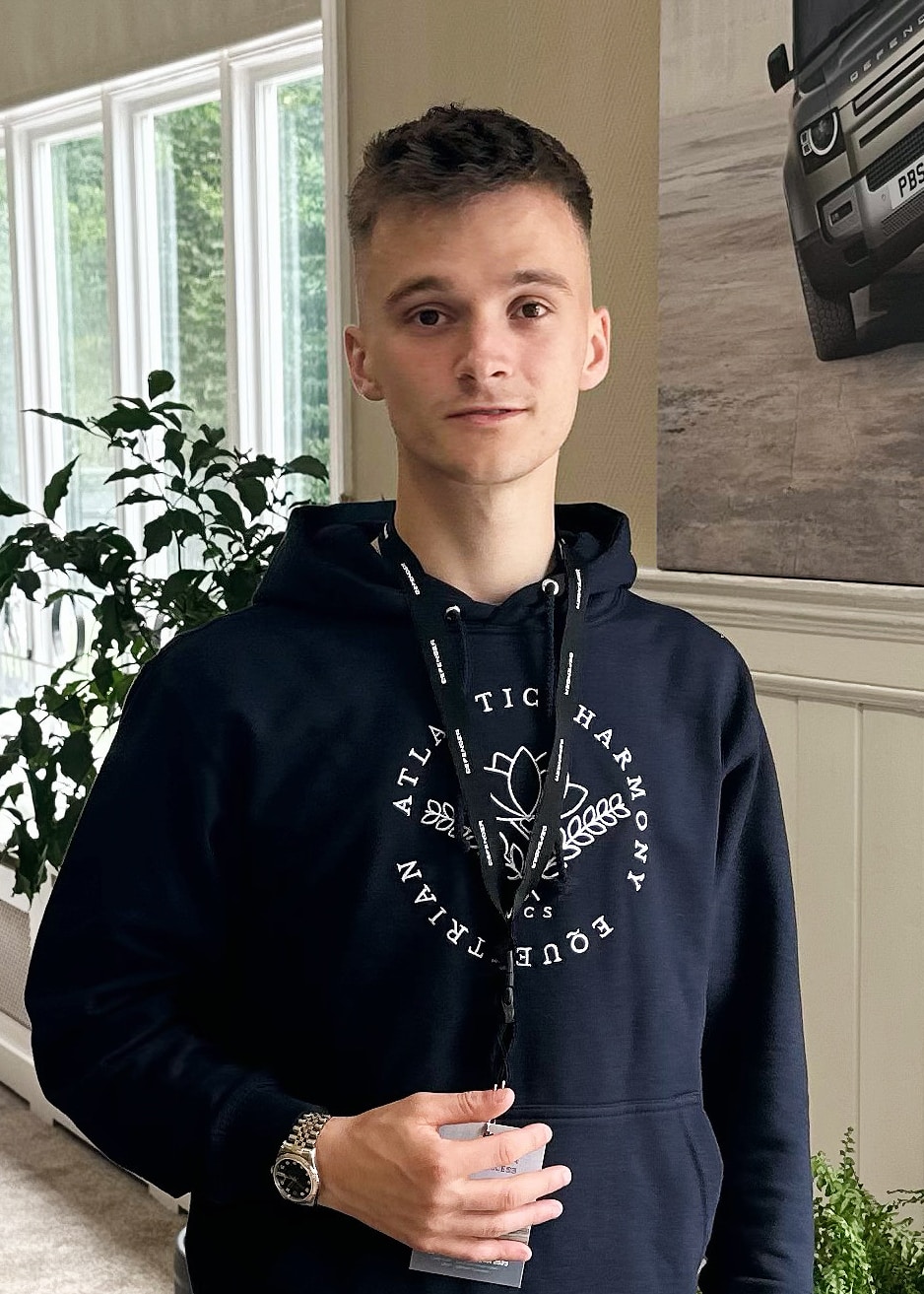 Accéder au profil de Tiger Ellis Oatley-Summers