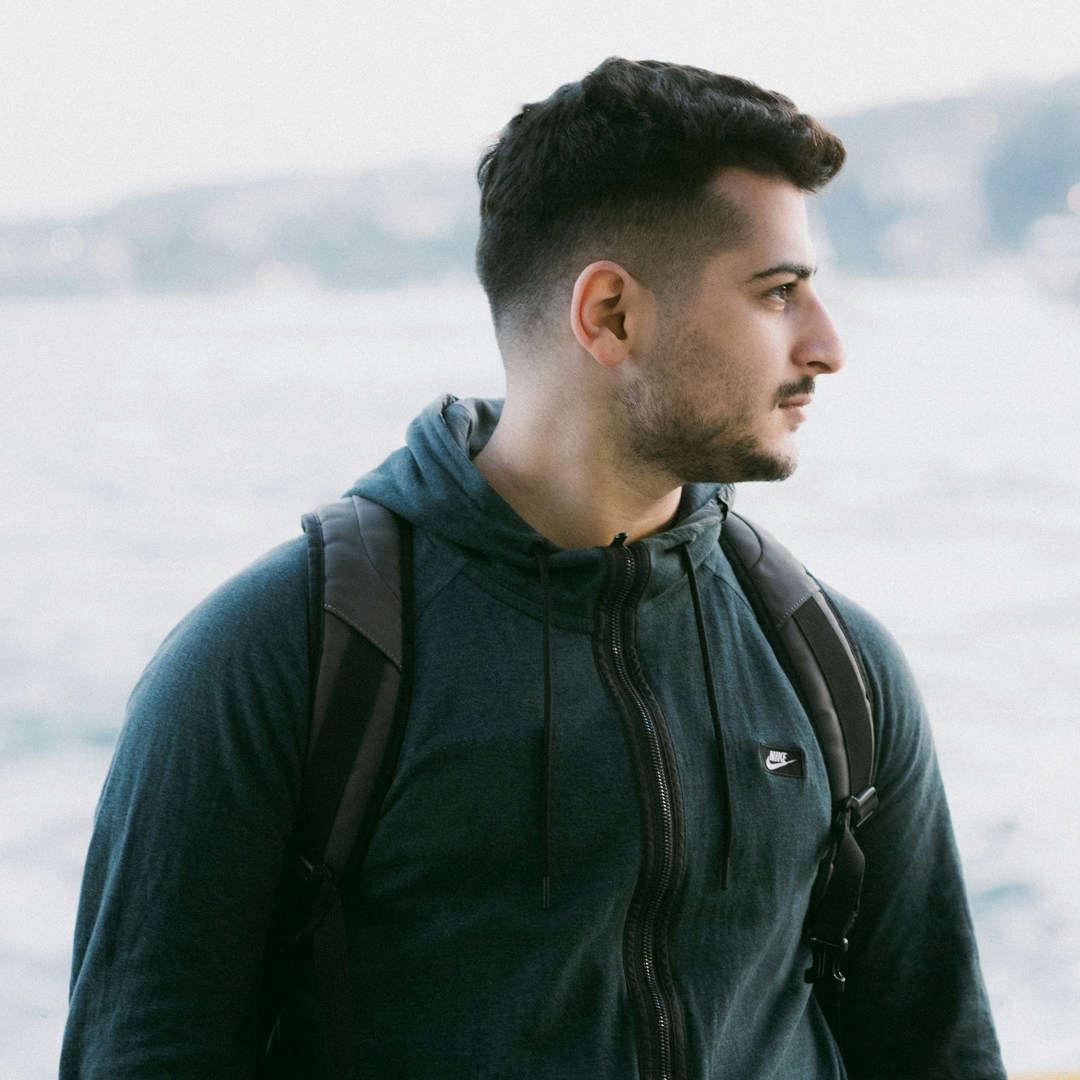 Go to amirreza momennia's profile