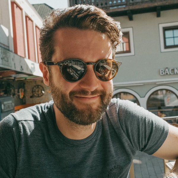 Go to Tomáš Hirsch's profile