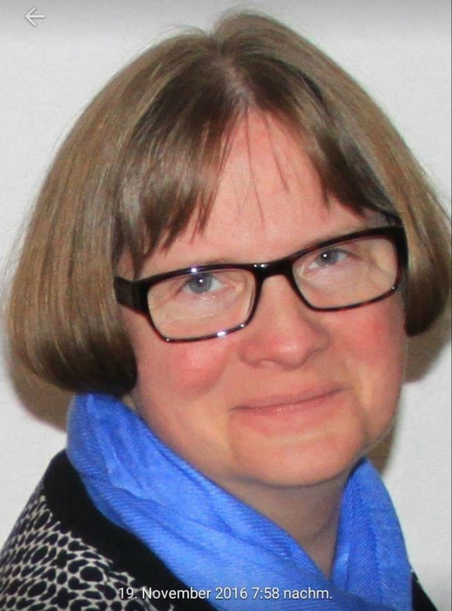 Go to Esther Heidsiek-Schmitten's profile