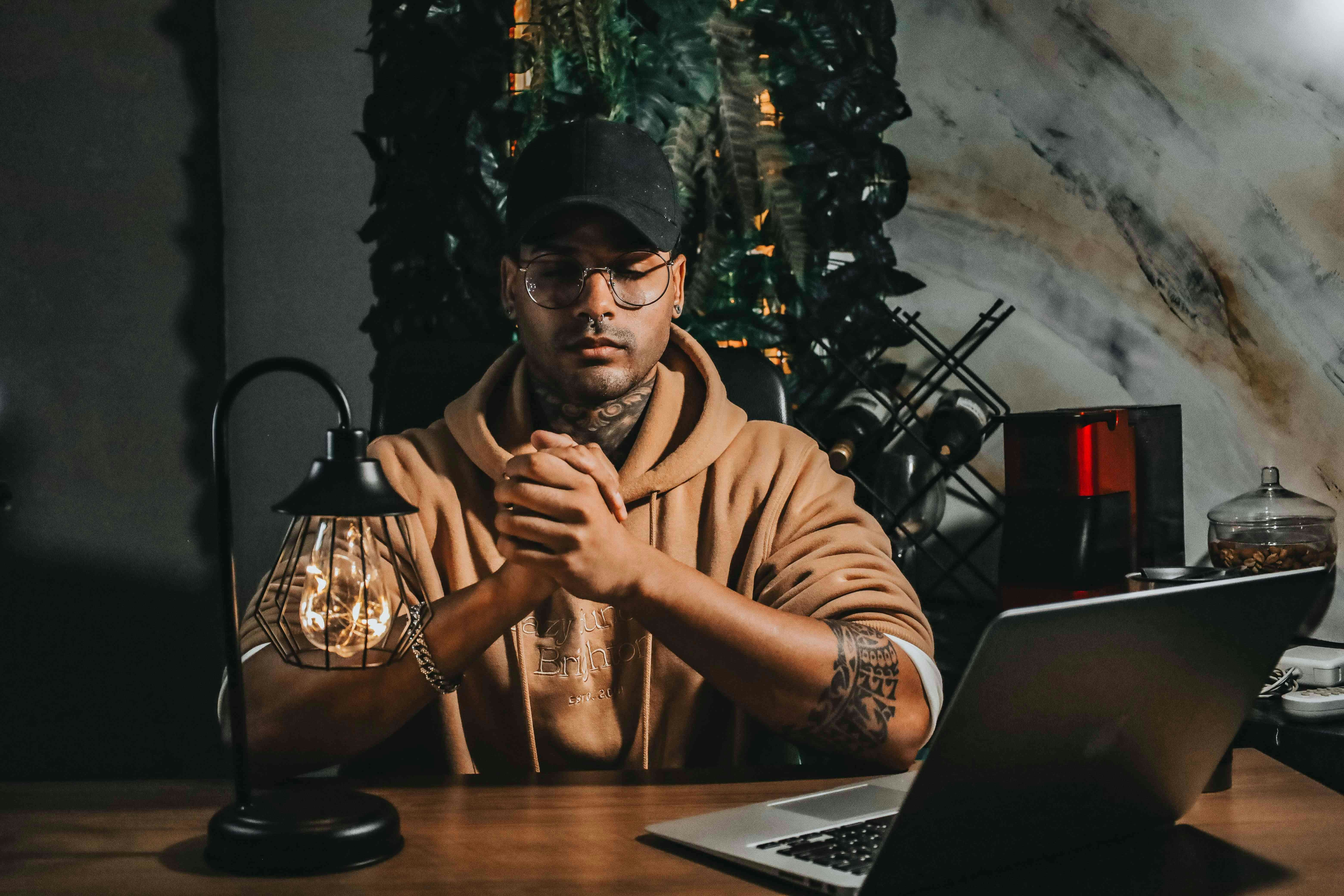 Go to Matheus Oliveira's profile