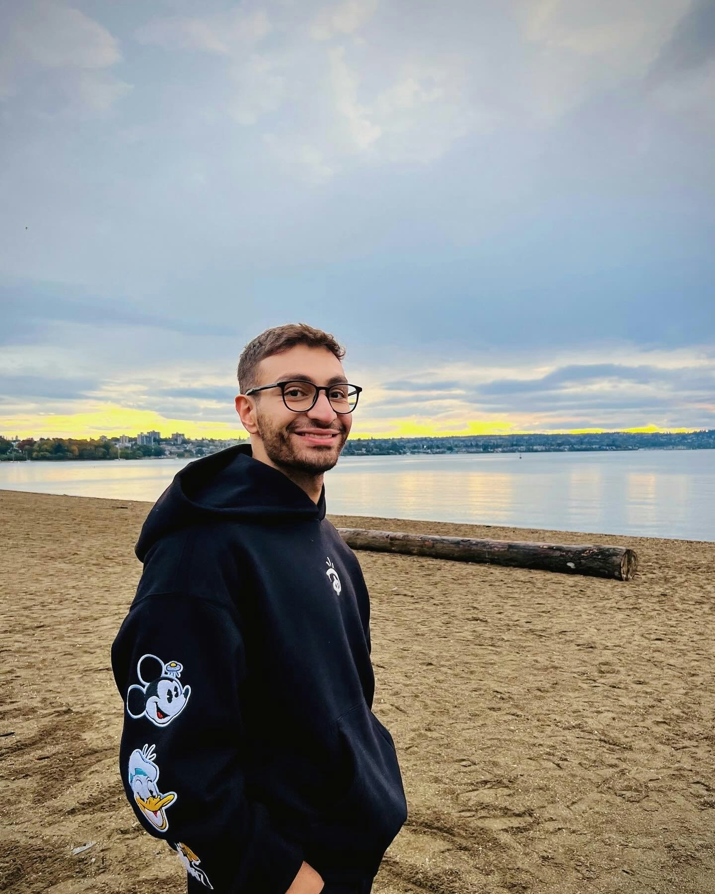 Ve al perfil de Ardalan Kouchaki