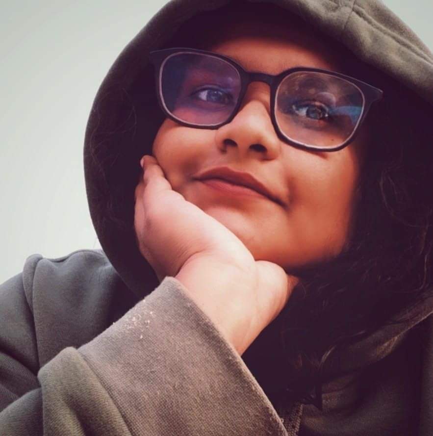 Ve al perfil de S H A R EE Q A