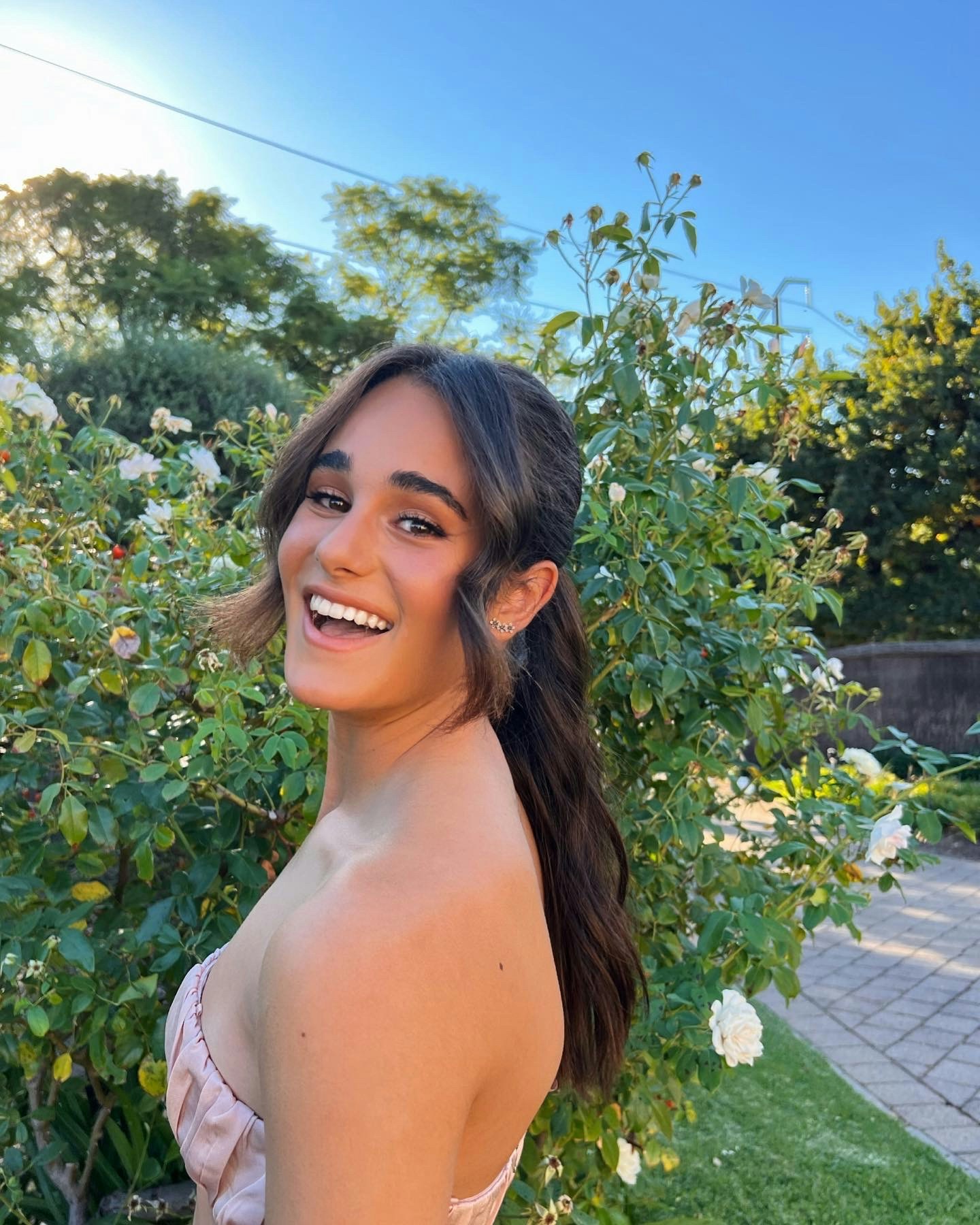 Go to Lily Atsikbasis's profile