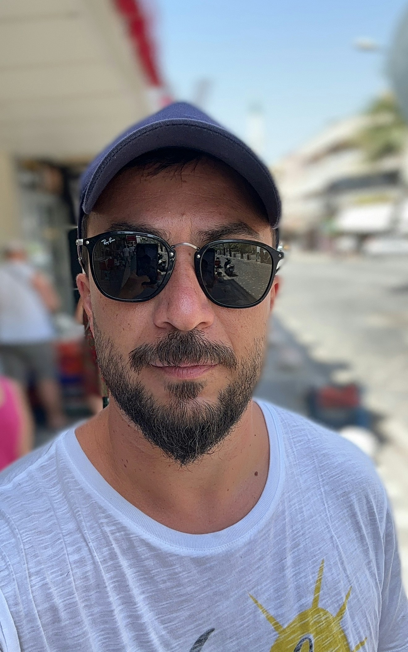 Avatar of user Dinçer Demir