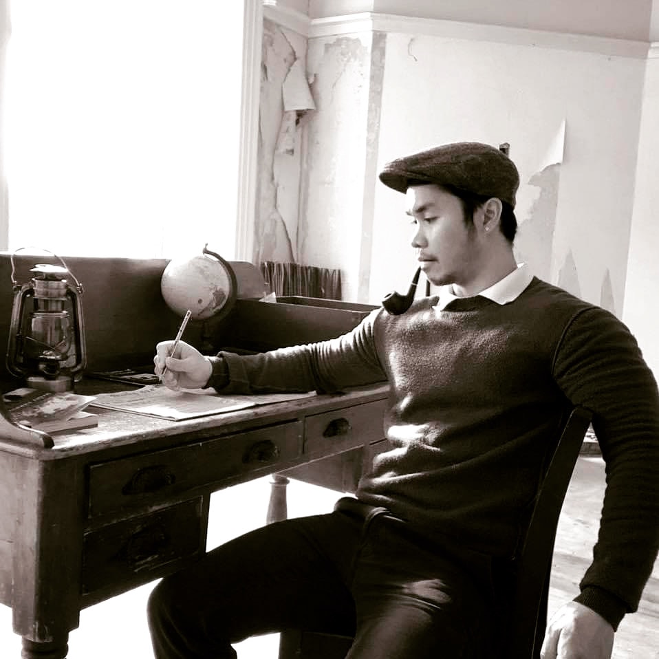 Ve al perfil de Carlo Romero