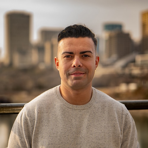 Buka profil Alex Isidoro