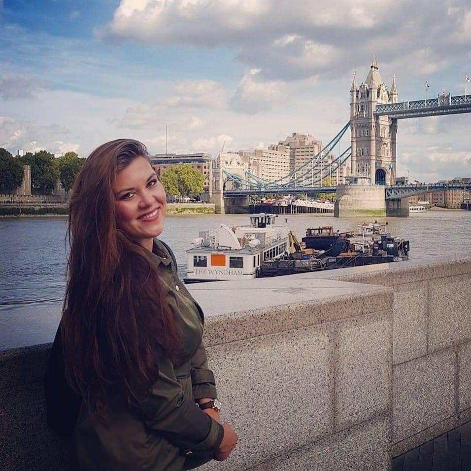 Ve al perfil de Lucie Kobzova