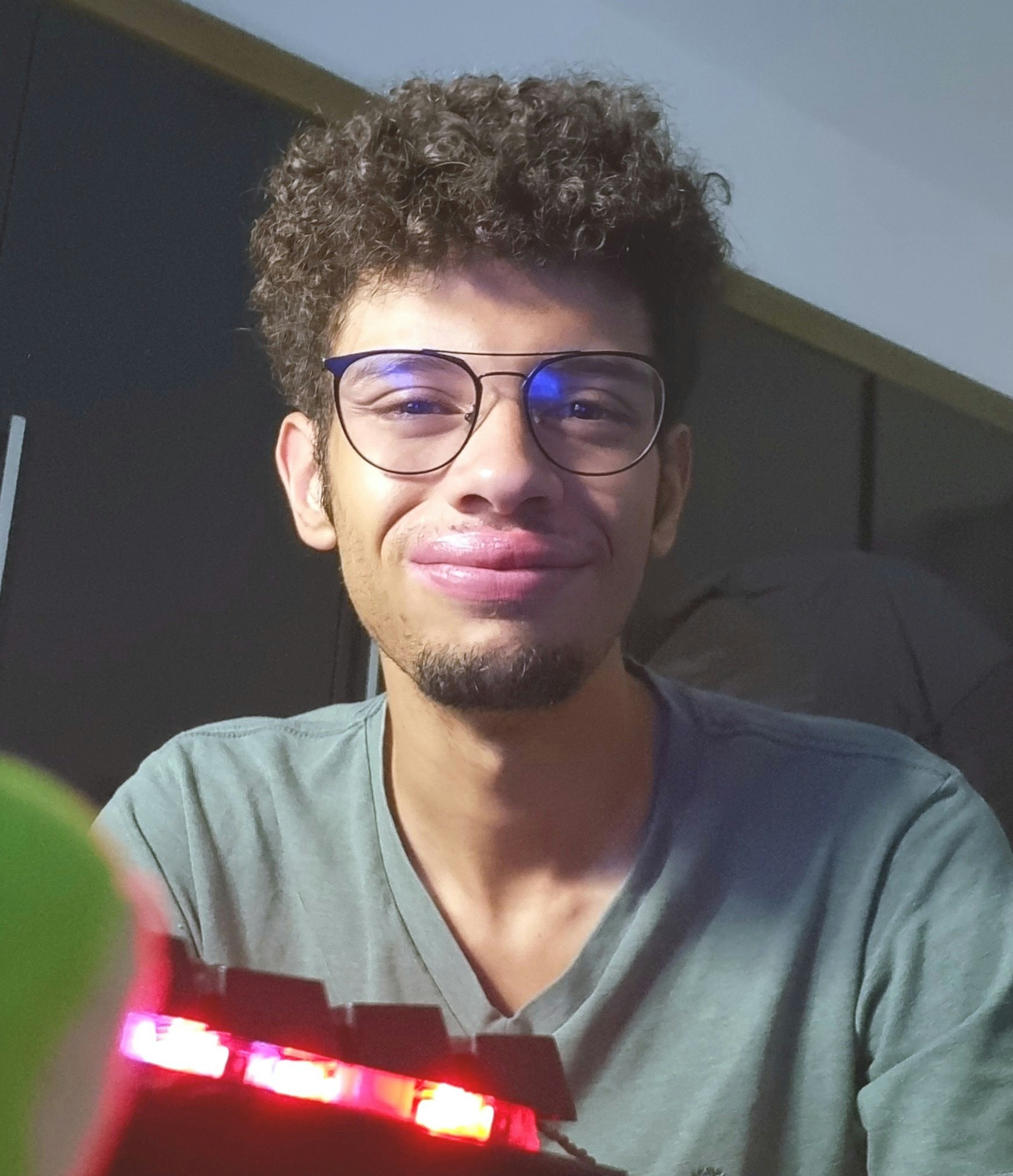 Go to Hector Brasil's profile