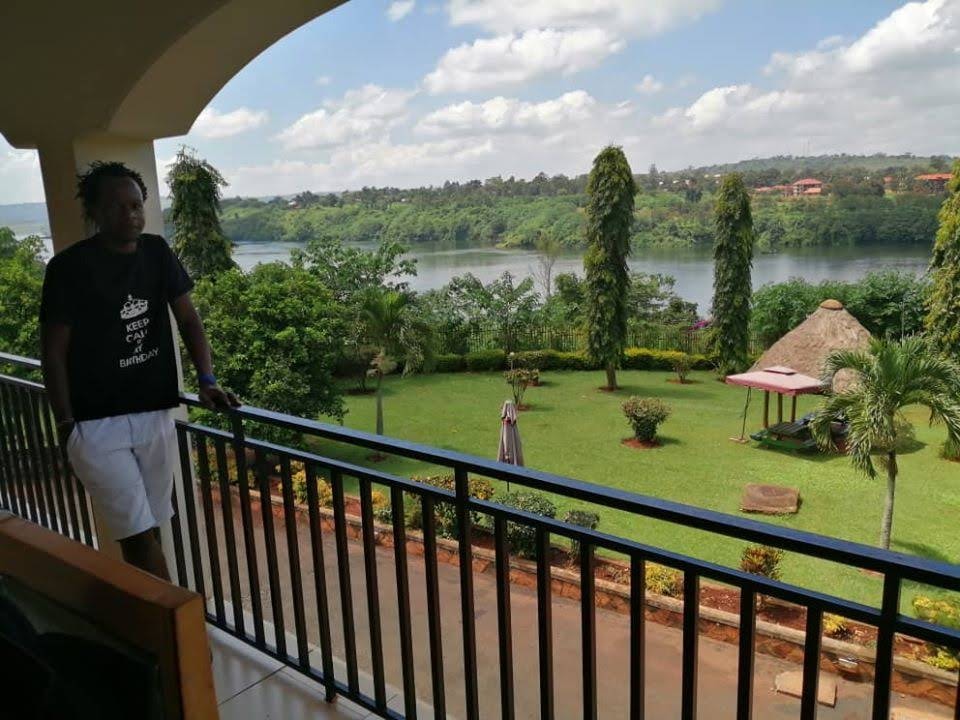 Go to Derricks Nature Book's profile